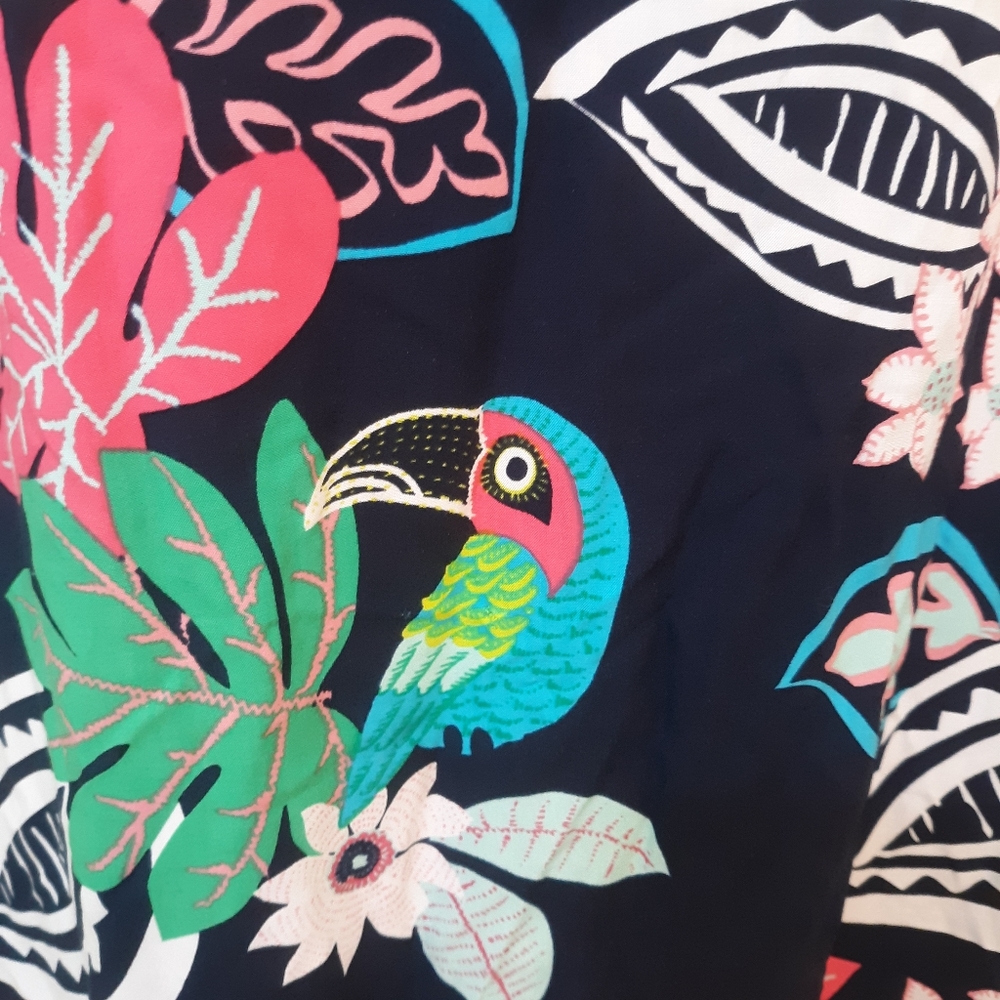 Crown & Ivy tropical parrot shift dress medium NWT - Picture 5 of 8